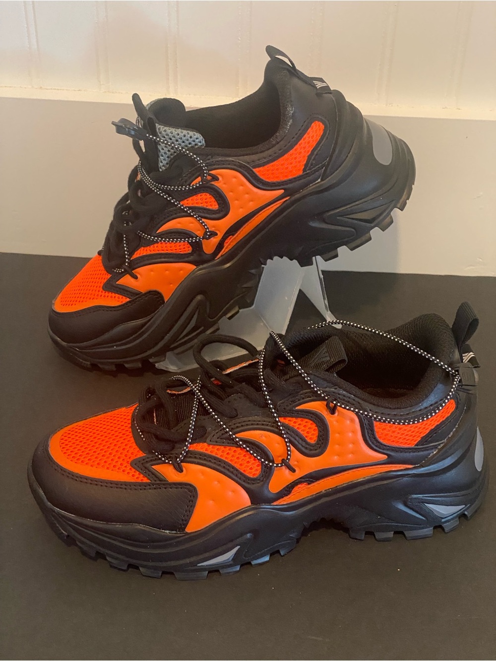 Watson Low Rise Hallows Eve" Black/Orange Low Top Sneakers 5.5